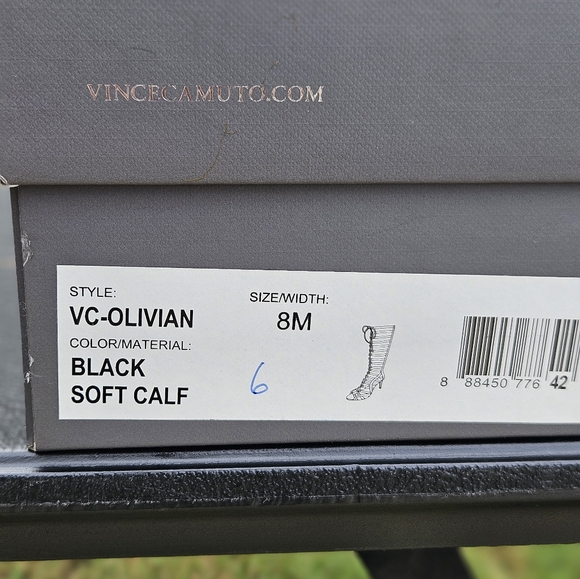 Vince Camuto Soft Black Heel. SIZE 8 - Picture 3 of 3